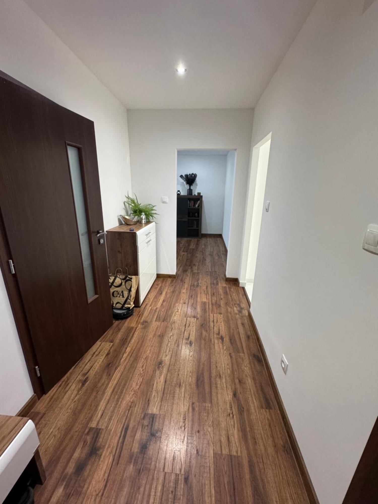 Peti Apartman Centrum Galanta Exterior foto